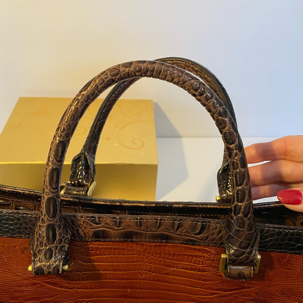 Elegant Brahmin Crocodile-Embossed Multi-colored Handbag - Picture 4 of 10